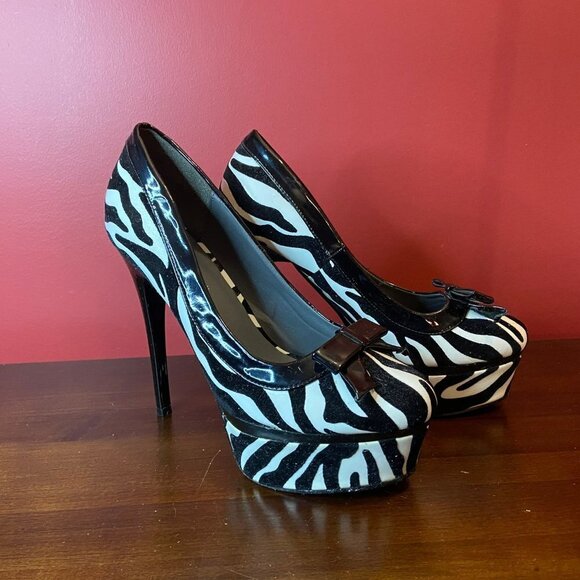Forever Women's B/W Zebra Print Platform Shoes - Size 7.5 - Picture 3 of 7
